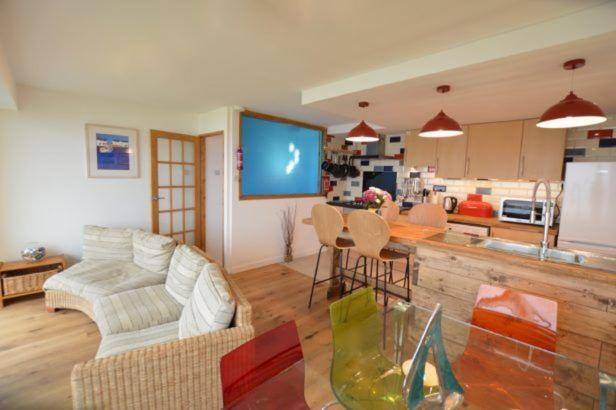 Foreshore At Fistral New Quay Exterior foto